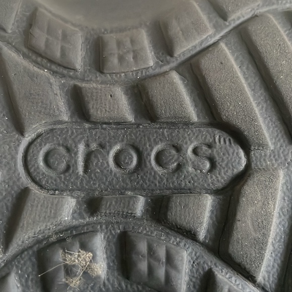 Crocs - Picture 3 of 17